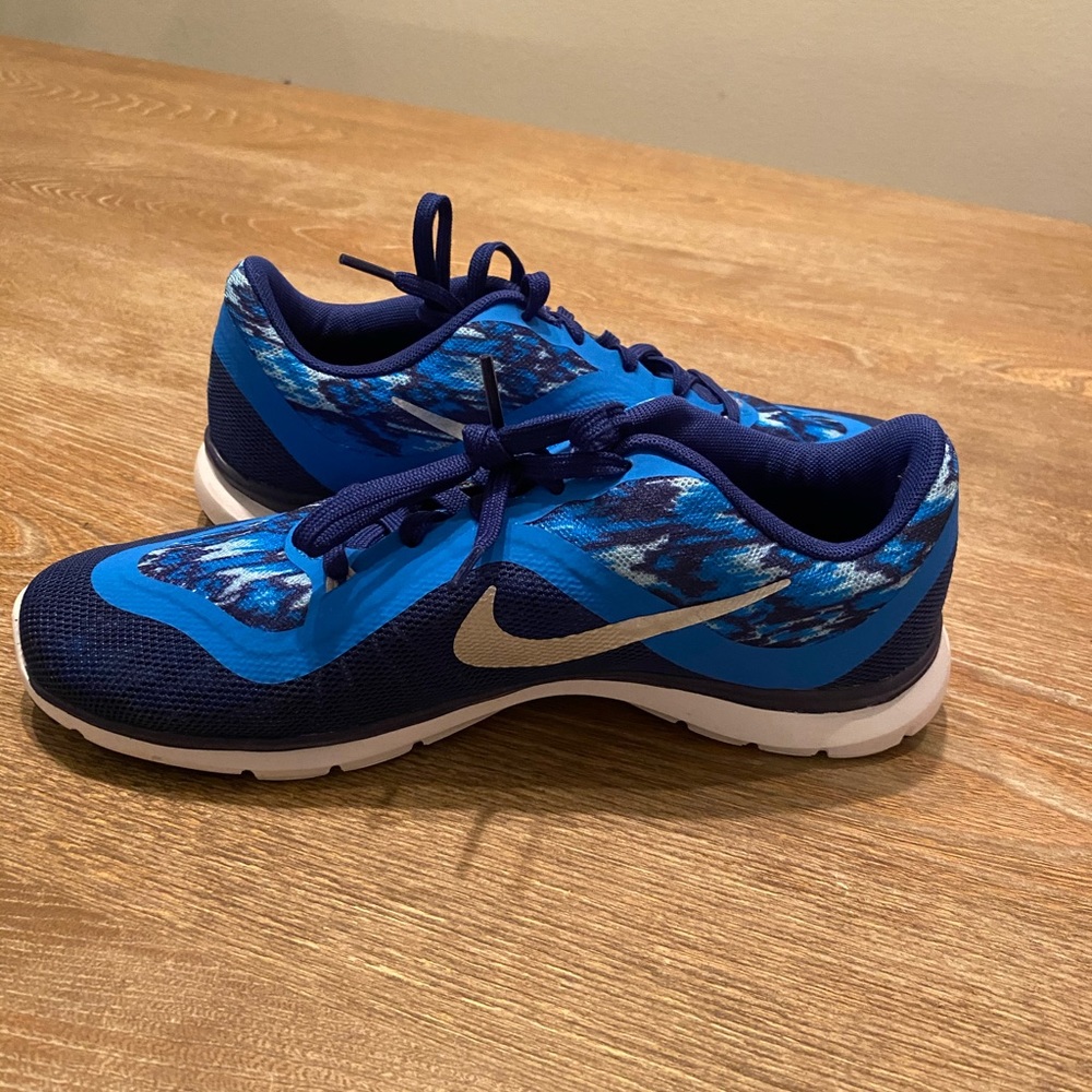 Nike Flex Tennis Shoe